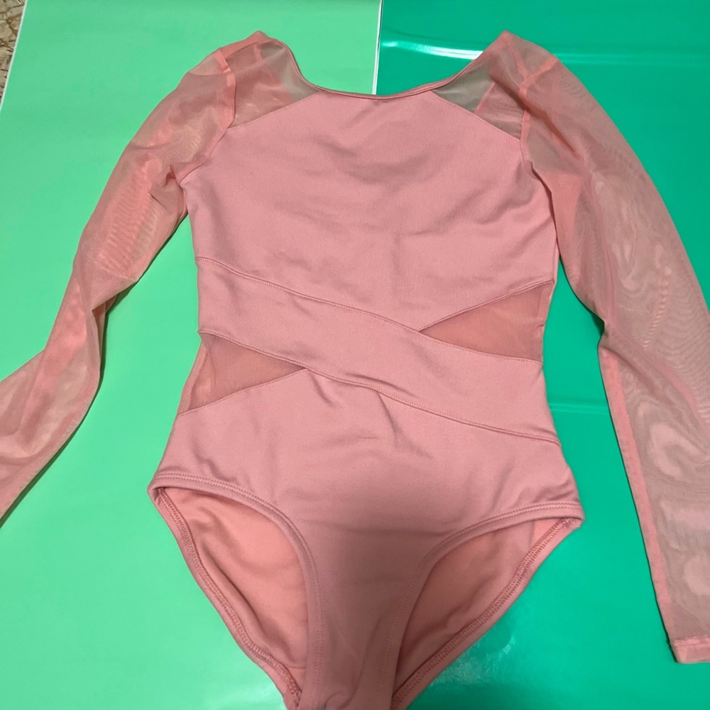 this is a cute gymnast leotard